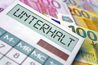 Schriftzug Unterhalt - © bluedesign - stock.adobe.com